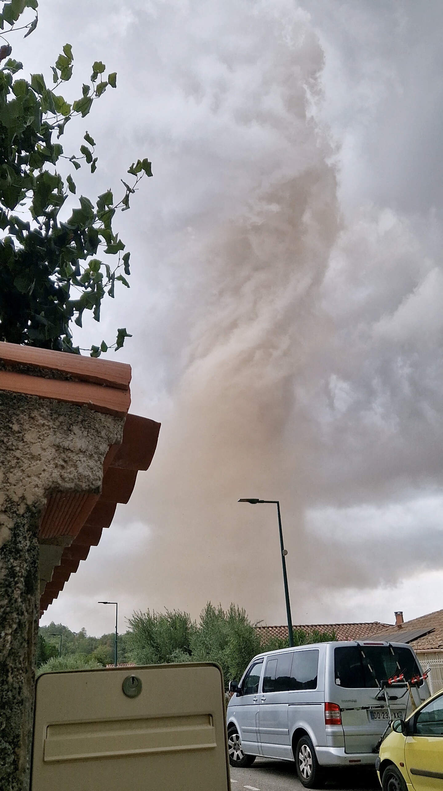 15-injured-and-homes-damaged-after-tornado-hits-aude-in-southern-france